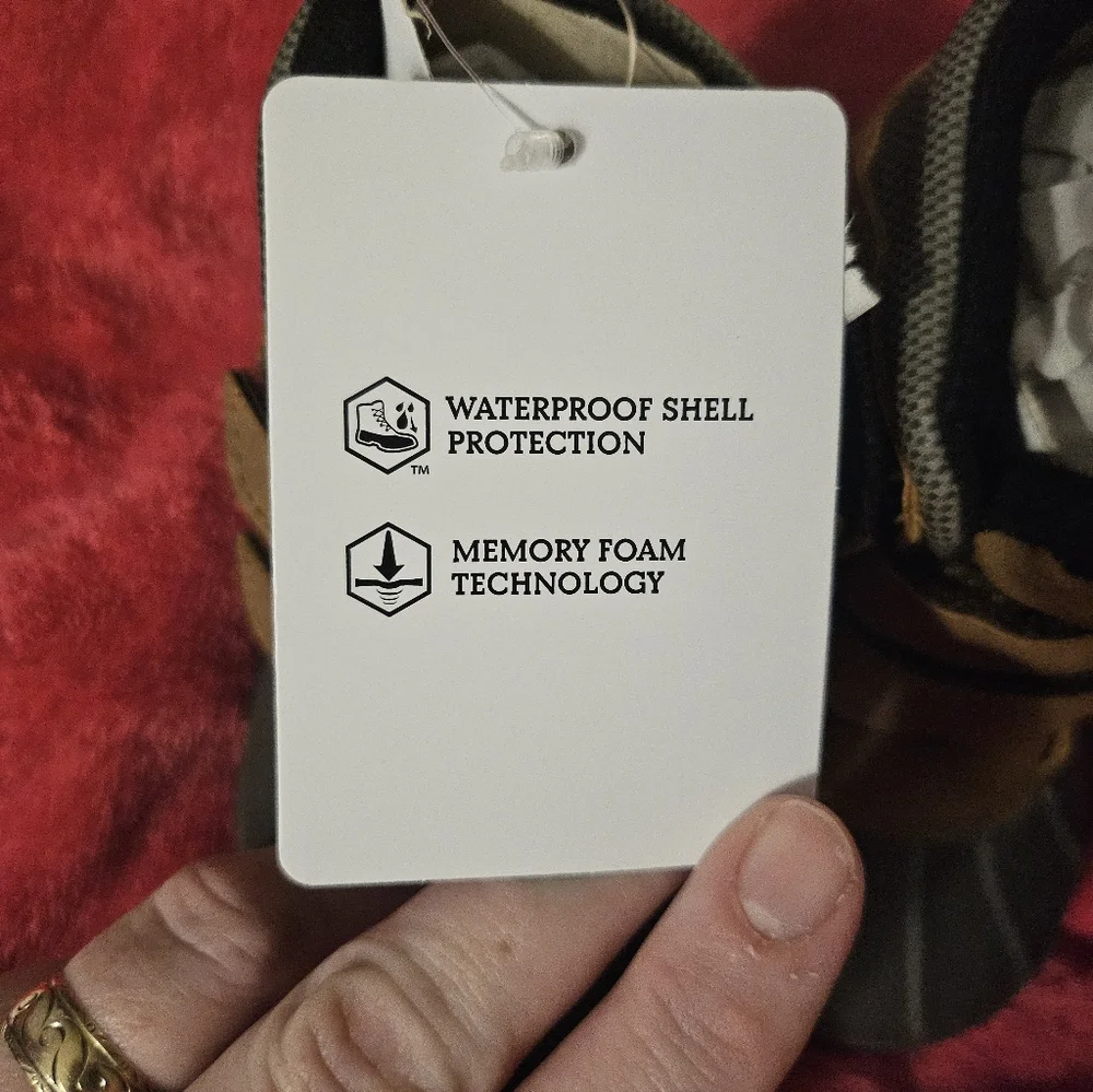 Size 7- Magellan Outdoors Toddlers' All‎ Weather Duck Boots